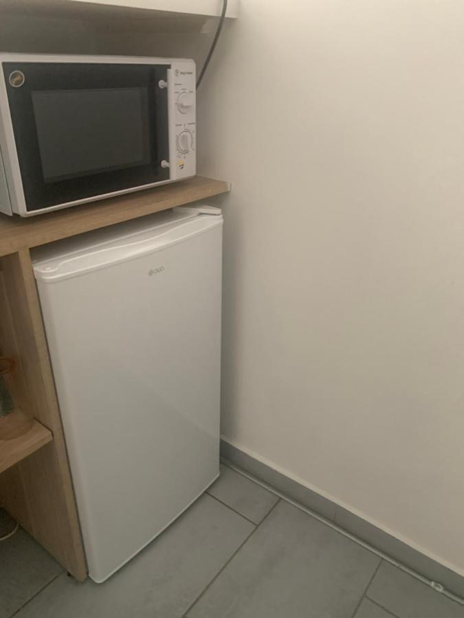 Studio A Mantes Luaran gambar